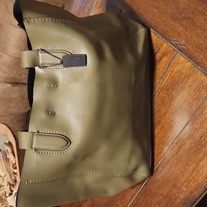 Coach Derby Tote on Pebble Leather